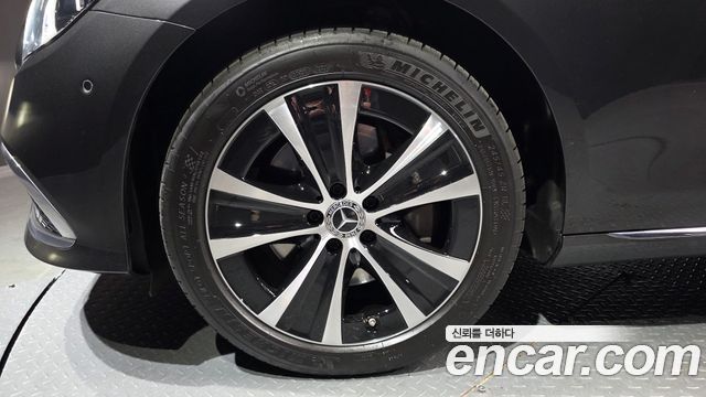 Mercedes-Benz E-Class (W213) E300e 4MATIC Exclusive 2021 — фото 5