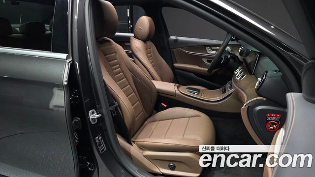 Mercedes-Benz E-Class (W213) E300e 4MATIC Exclusive 2021 — фото 15