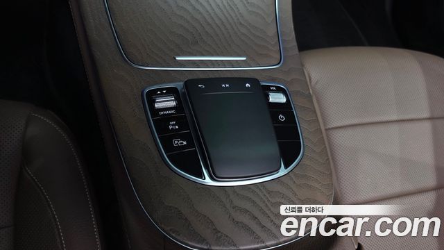 Mercedes-Benz E-Class (W213) E300e 4MATIC Exclusive 2021 — фото 34