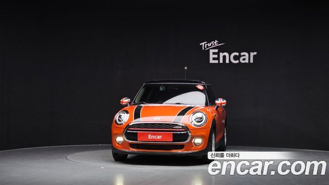 MINI Cooper D Standard 3rd 2019 — фото 3