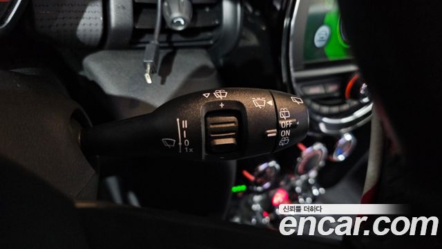 MINI Cooper D Standard 3rd 2019 — фото 29