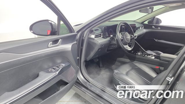 Kia K5 Hybrid (III) Trendy 2023 — фото 10