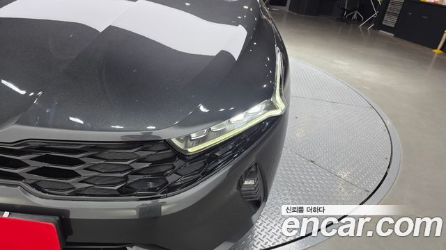Kia K5 Hybrid (III) Trendy 2023 — фото 22