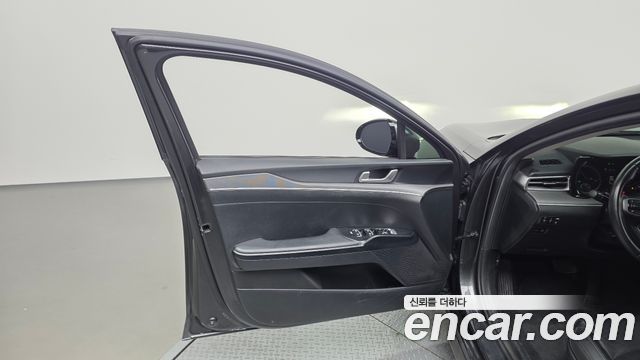 Kia K5 Hybrid (III) Trendy 2023 — фото 24