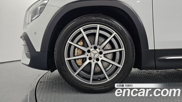 Mercedes-Benz GLB-Class (X247) AMG GLB35 4MATIC 2022 — фото 5
