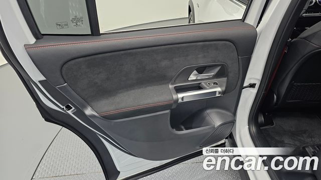 Mercedes-Benz GLB-Class (X247) AMG GLB35 4MATIC 2022 — фото 25