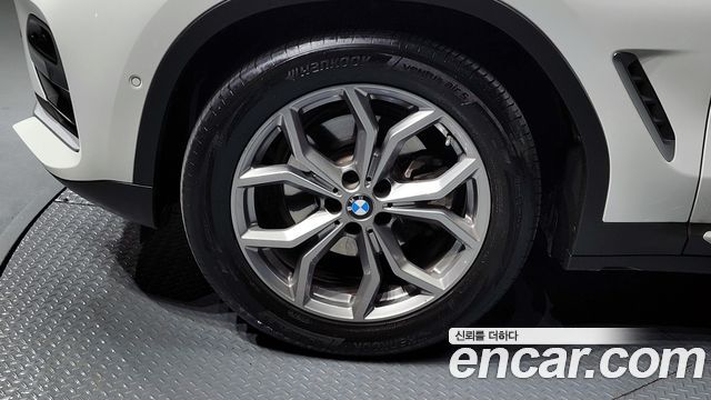 BMW X4 (G02) xDrive20i xLine 2021 — фото 35