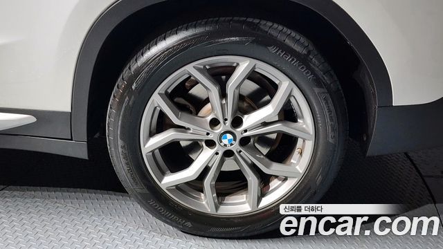BMW X4 (G02) xDrive20i xLine 2021 — фото 36