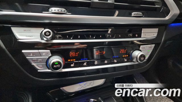 BMW X4 (G02) xDrive20i xLine 2021 — фото 39