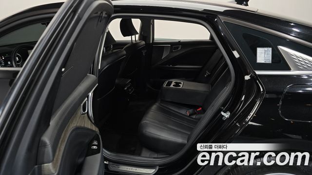Kia K8 2.5 Gasoline 2WD Noblesse 2022 — фото 12