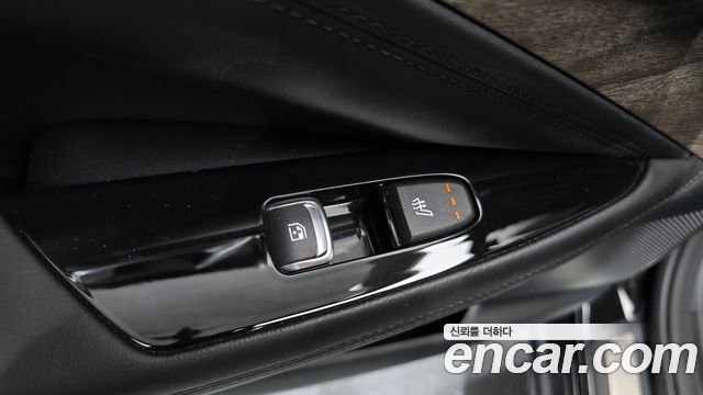 Kia K8 2.5 Gasoline 2WD Noblesse 2022 — фото 16