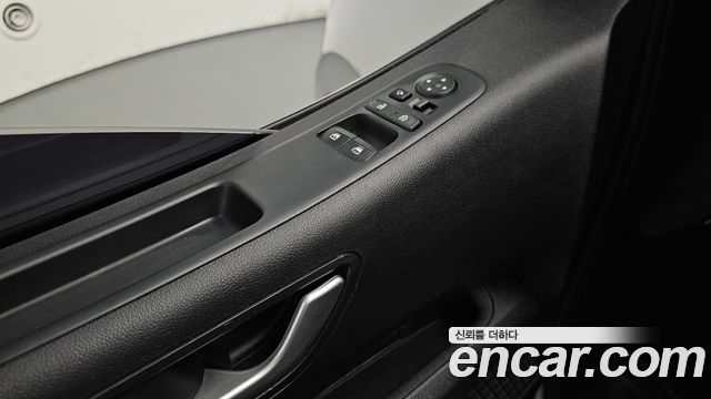 Hyundai Staria Cargo 5-Seater Modern 2023 — фото 17
