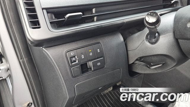 Hyundai Staria Cargo 5-Seater Modern 2023 — фото 18
