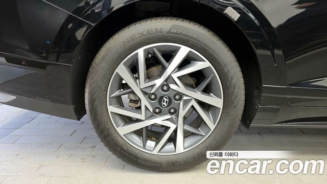 Hyundai Grandeur (GN7) 2,5 Gasoline 2WD Premium 2023 — фото 5