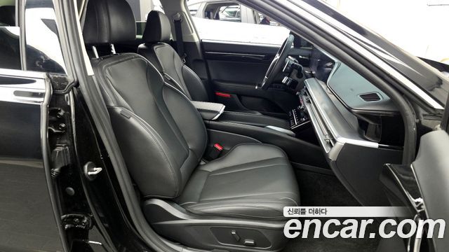 Hyundai Grandeur (GN7) 2,5 Gasoline 2WD Premium 2023 — фото 11