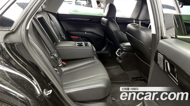 Hyundai Grandeur (GN7) 2,5 Gasoline 2WD Premium 2023 — фото 12