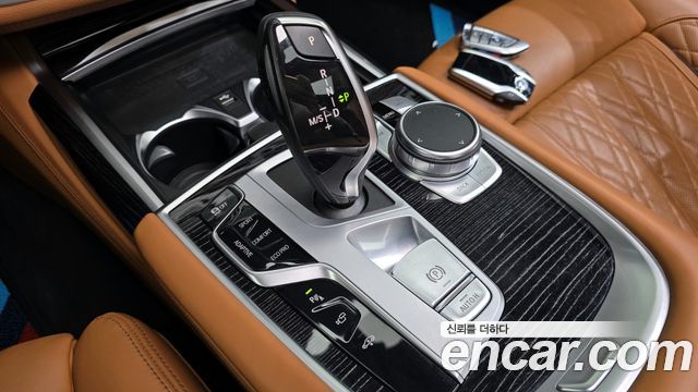 BMW 7 Series (G11) 740Li xDrive M Sport Package 2021 — фото 9