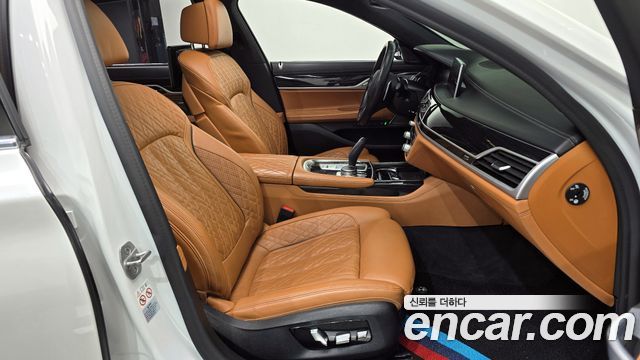 BMW 7 Series (G11) 740Li xDrive M Sport Package 2021 — фото 12