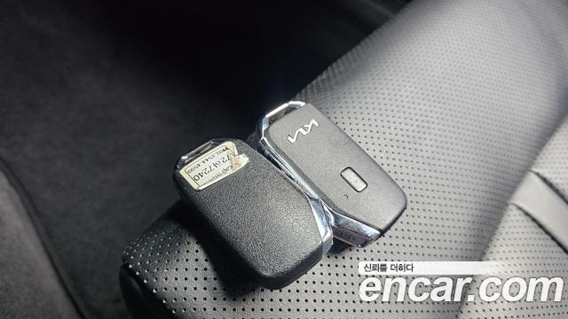 Kia K5 (III) 2.0 Noblesse 2023 — фото 15