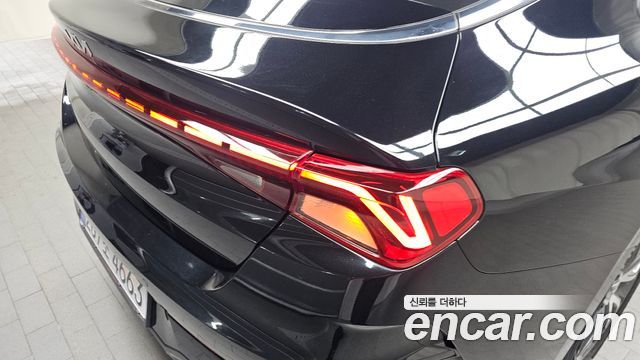 Kia K5 (III) 2.0 Noblesse 2023 — фото 23