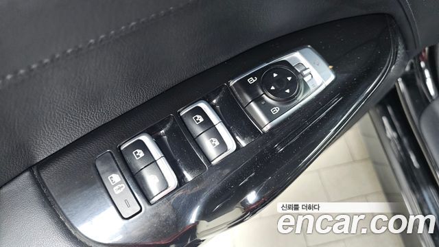 Kia K5 (III) 2.0 Noblesse 2023 — фото 28