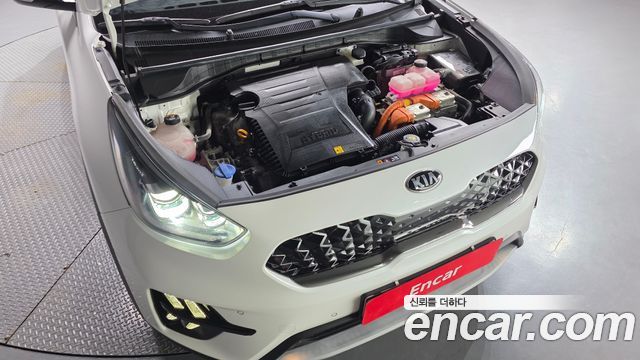 Kia Niro 1.6 HEV Noblesse Special 2021 — фото 6
