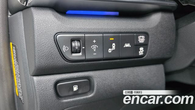 Kia Niro 1.6 HEV Noblesse Special 2021 — фото 13