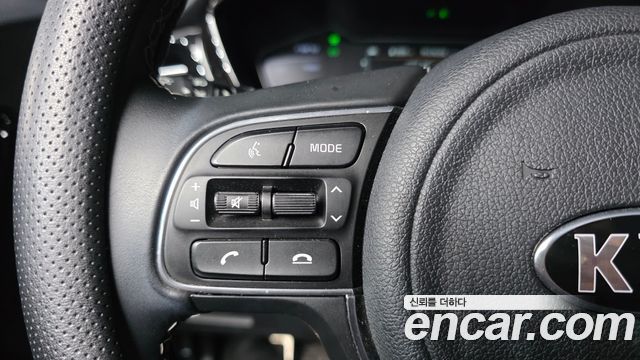 Kia Niro 1.6 HEV Noblesse Special 2021 — фото 30