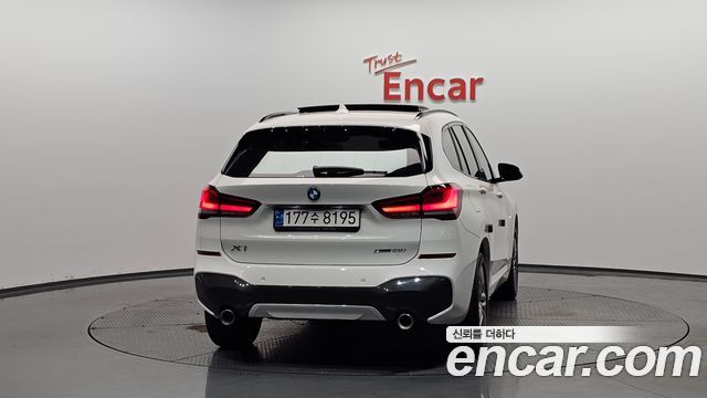 BMW X1 (F48) xDrive 20i M Sport 2022 — фото 4