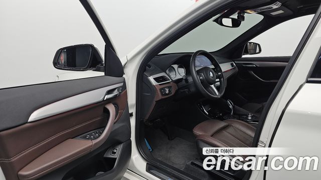 BMW X1 (F48) xDrive 20i M Sport 2022 — фото 10