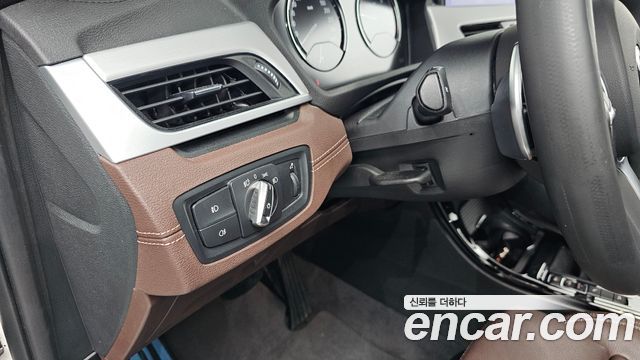 BMW X1 (F48) xDrive 20i M Sport 2022 — фото 18