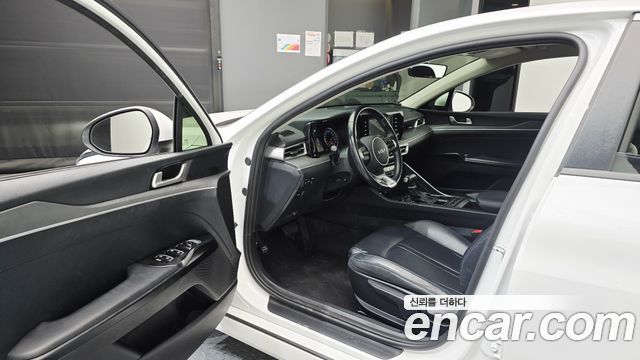 Kia K5 (III) 2.0 LPI(Renter car) Strandard 2022 — фото 10