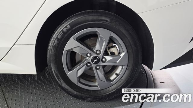 Kia K5 (III) 2.0 LPI(Renter car) Strandard 2022 — фото 21