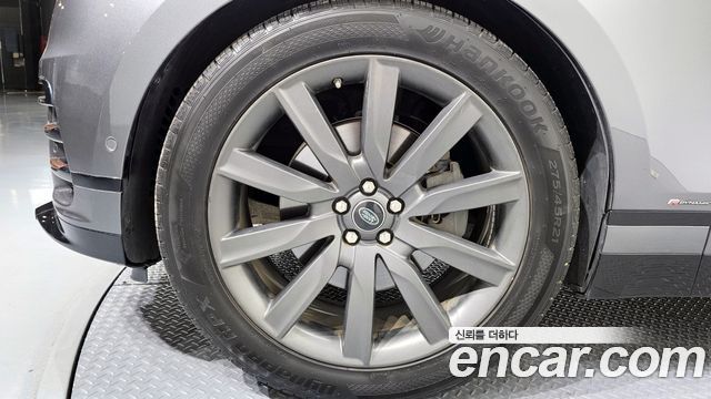 Land Rover Range Rover Velar 3.0 D300 R-Dynamic SE 2018 — фото 5