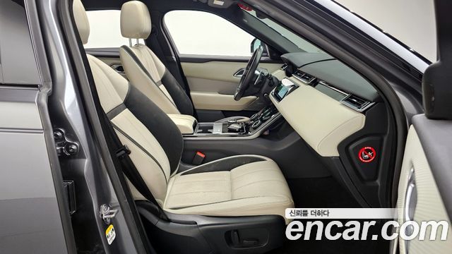 Land Rover Range Rover Velar 3.0 D300 R-Dynamic SE 2018 — фото 11