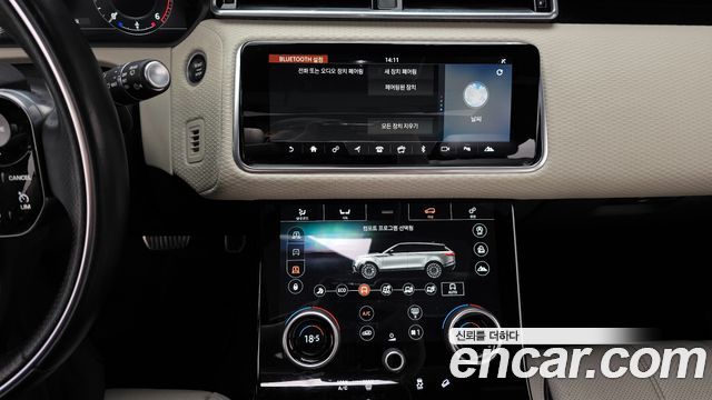 Land Rover Range Rover Velar 3.0 D300 R-Dynamic SE 2018 — фото 14
