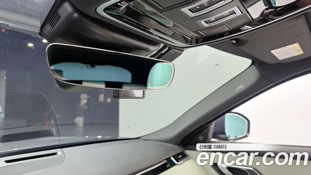 Land Rover Range Rover Velar 3.0 D300 R-Dynamic SE 2018 — фото 33