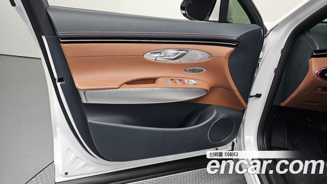 Genesis GV70 2.5T Gasoline 2WD 2023 — фото 24
