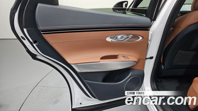 Genesis GV70 2.5T Gasoline 2WD 2023 — фото 25