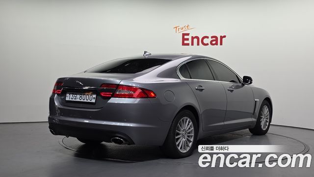 Jaguar XF 2.0 Luxury X250 2013 — фото 2
