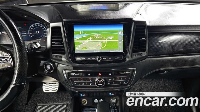 KG Mobility (SsangYong) Rexton Sports Khan Diesel 2.2 4WD Prestige 2022 — фото 13