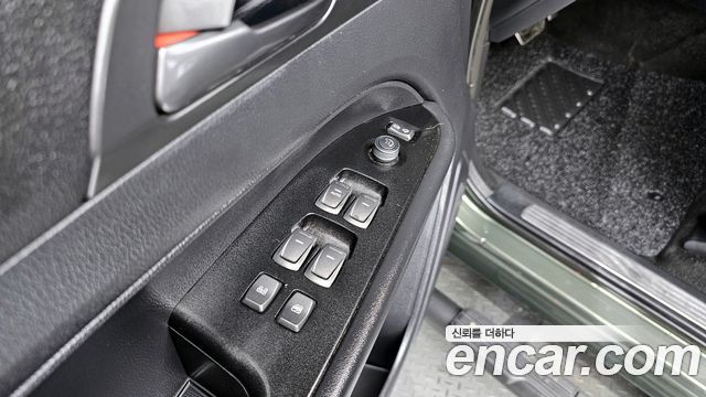 KG Mobility (SsangYong) Rexton Sports Khan Diesel 2.2 4WD Prestige 2022 — фото 29