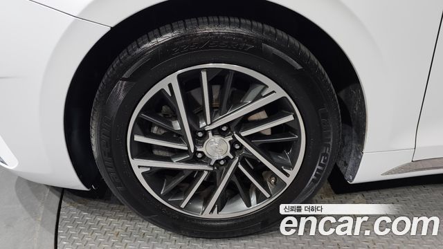 Hyundai Grandeur (IG) 2.5 Premium 2023 — фото 5