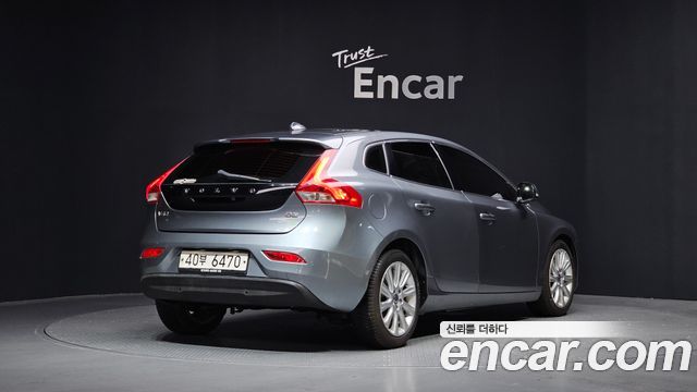 Volvo V40 D2 2nd 2015 — фото 2
