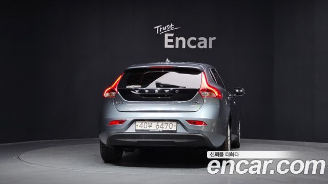 Volvo V40 D2 2nd 2015 — фото 4