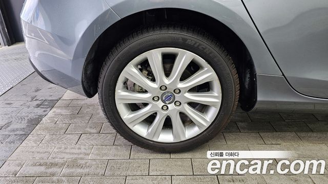 Volvo V40 D2 2nd 2015 — фото 5