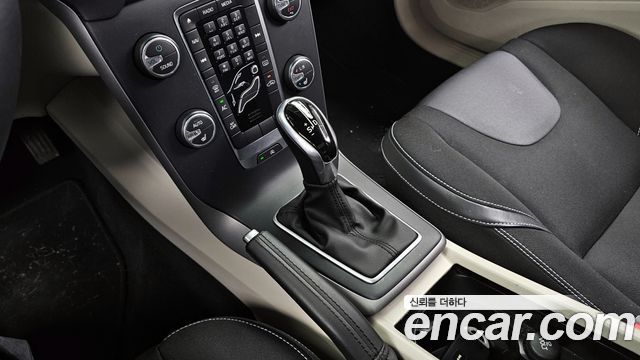 Volvo V40 D2 2nd 2015 — фото 9