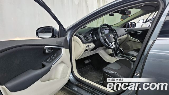 Volvo V40 D2 2nd 2015 — фото 10