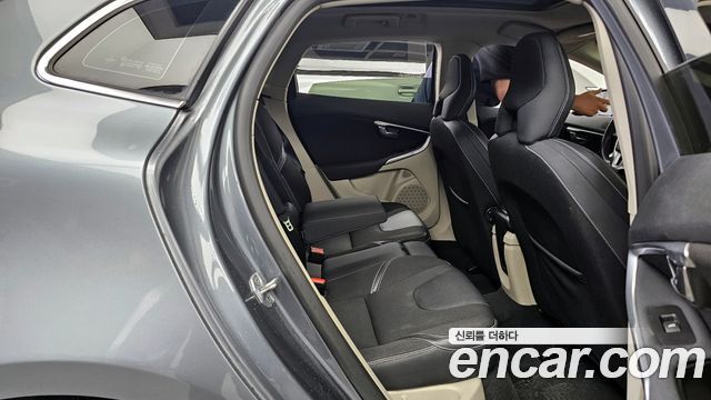 Volvo V40 D2 2nd 2015 — фото 16