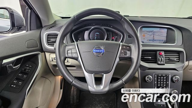 Volvo V40 D2 2nd 2015 — фото 17